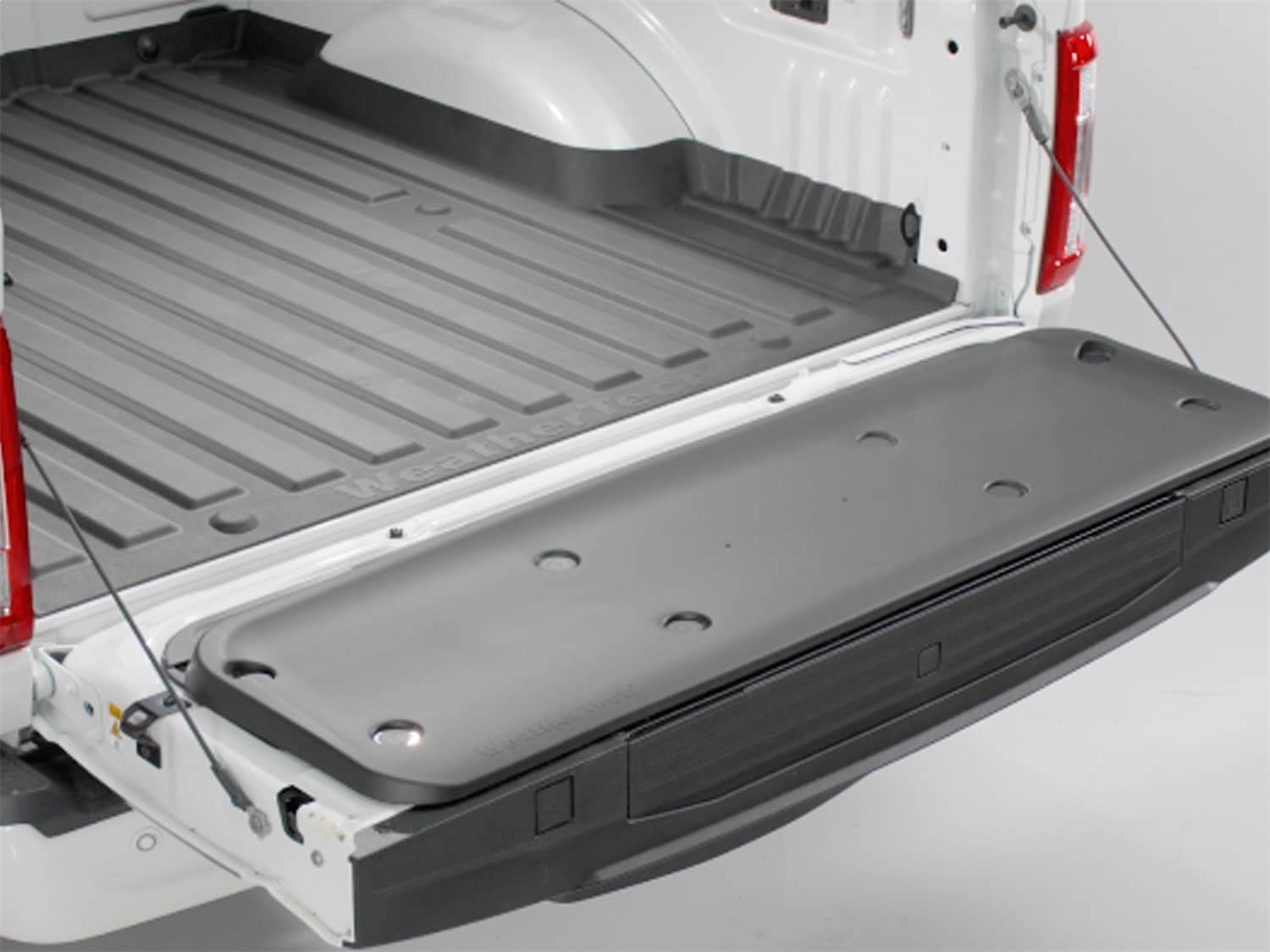 Weathertech - 81TGS02 - Tailgate Pad